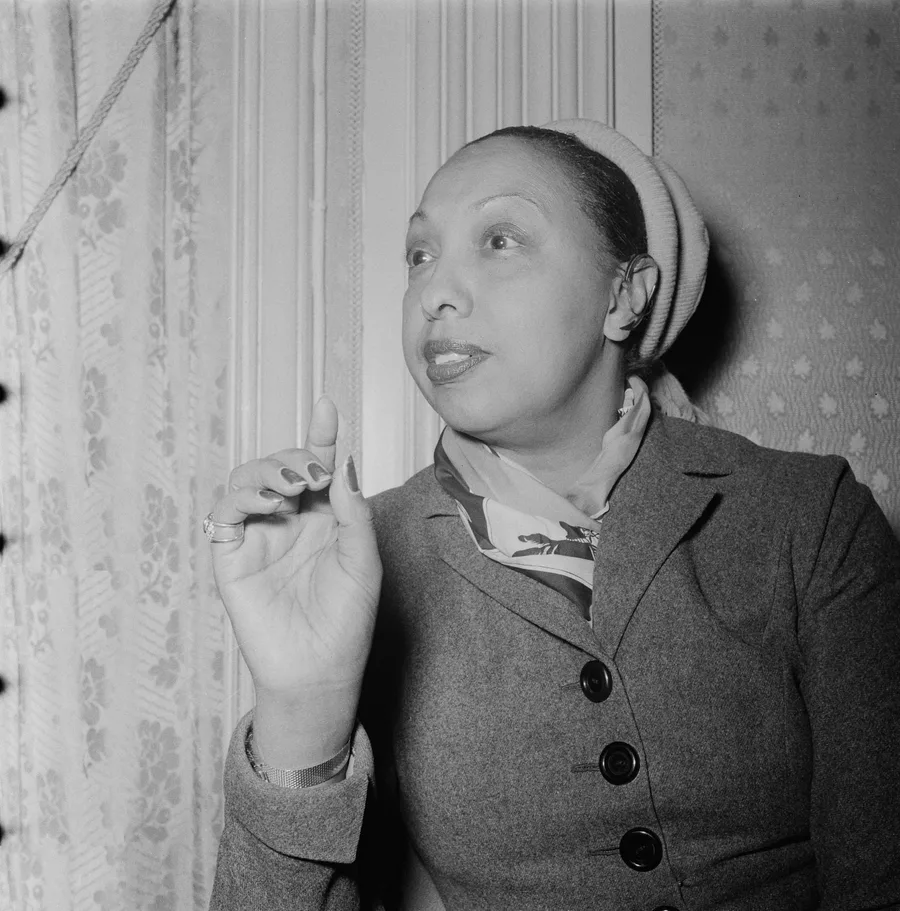 Josephine Baker, portrait, 1954